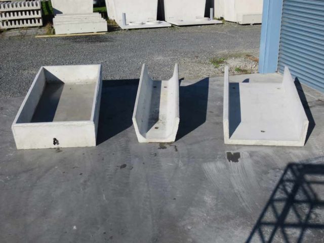 Concrete silage feeder designed for efficient livestock feeding