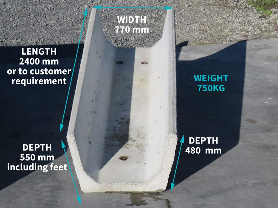 Narrow concrete feeder for controlled livestock feeding